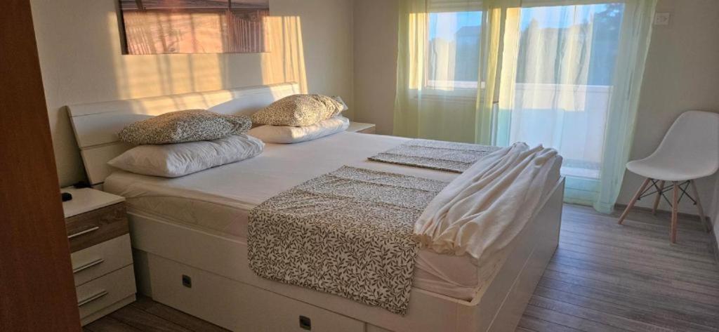Casa Arbia Apartment Rab Town Ngoại thất bức ảnh