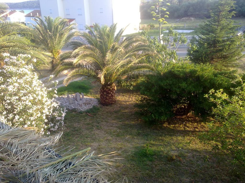 Casa Arbia Apartment Rab Town Ngoại thất bức ảnh